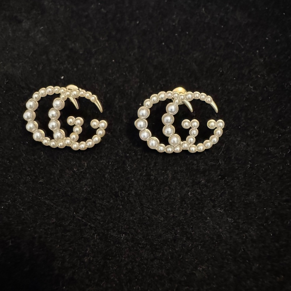 Gucci Marmont GG Elegant Gold Pearl Earrings - Picture 1 of 5